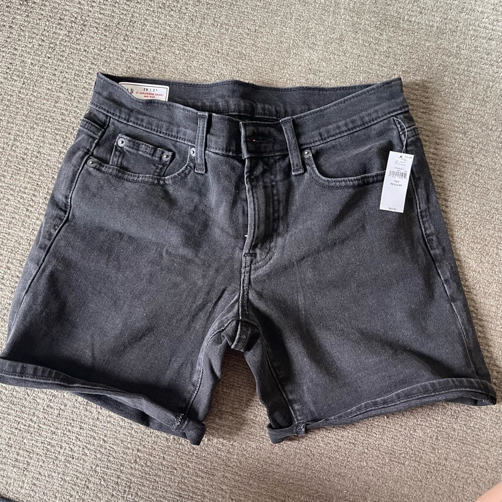 Gap 5inch girlfriend shorts NWT